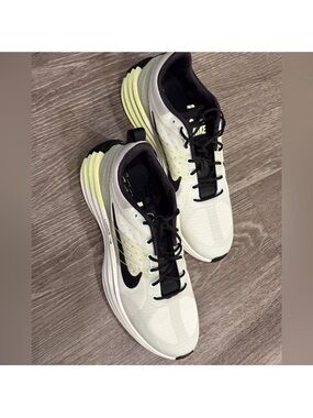 Nike White Running Sneakers with Black Swoosh and Neon Yellow Accents NWT